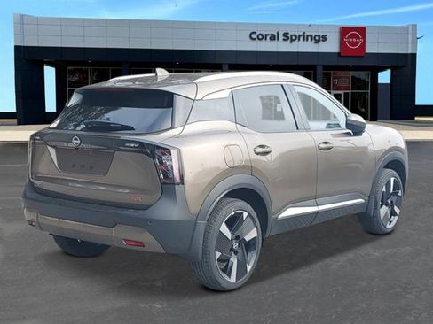 New 2026 Nissan Kicks SR image 4