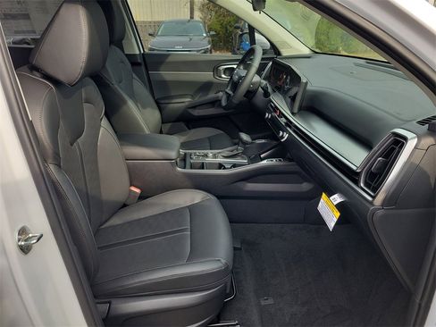 New 2026 Kia Sorento S image 7