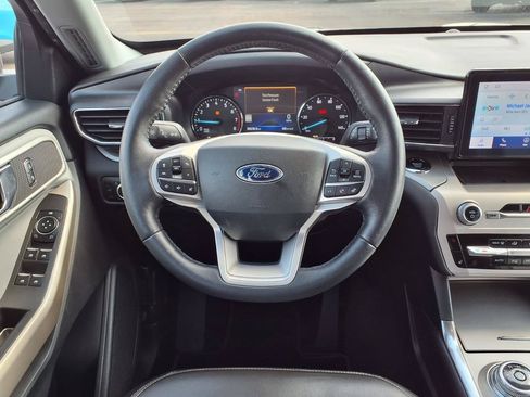 Used 2023 Ford Explorer XLT w/ Equipment Group 202A RWD image 20