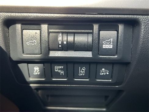 Used 2019 Subaru Outback 2.5i Touring image 12