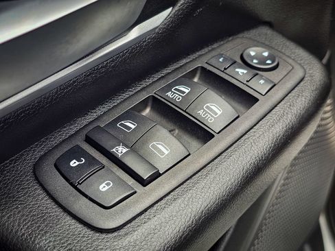 Used 2023 RAM 1500 Big Horn AWD/4WD image 11