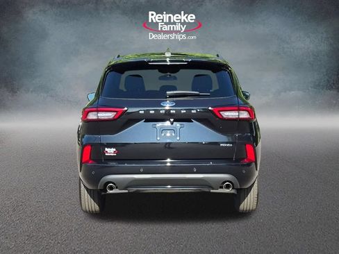 Used 2024 Ford Escape ST-Line w/ Tech Pack #1 AWD/4WD image 6