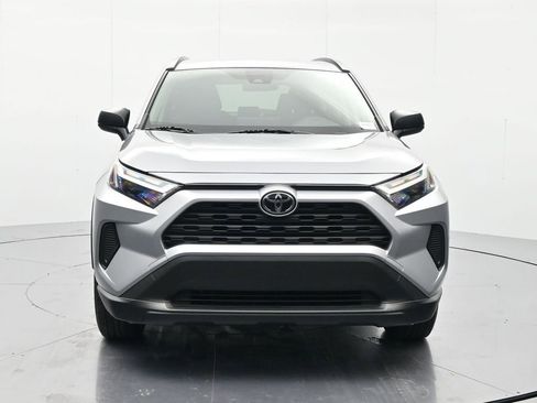 Used 2025 Toyota RAV4 LE AWD/4WD image 2