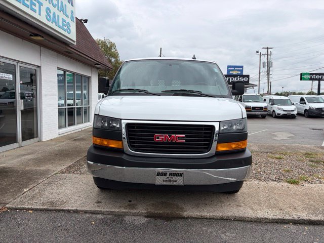 Used 2025 GMC Savana 2500 w/ Driver Convenience Package RWD image 2