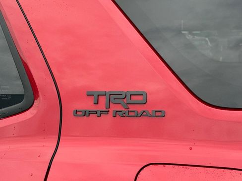 Certified 2025 Toyota 4Runner TRD Off-Road image 8