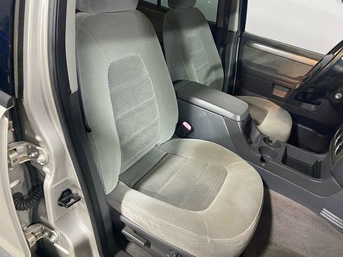 Used 2004 Ford Explorer XLT image 14