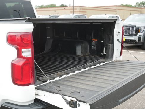 Certified 2022 Chevrolet Silverado 1500 LT Trail Boss w/ Safety Package AWD/4WD image 18