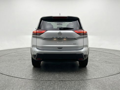Used 2025 Nissan Rogue SV AWD/4WD image 7