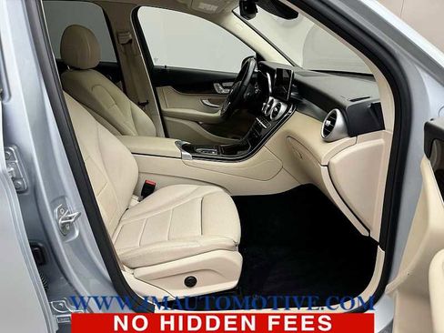 Used 2021 Mercedes-Benz GLC 300 4MATIC image 20