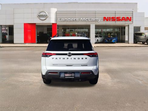 New 2026 Nissan Pathfinder Platinum w/ Cargo Package image 4
