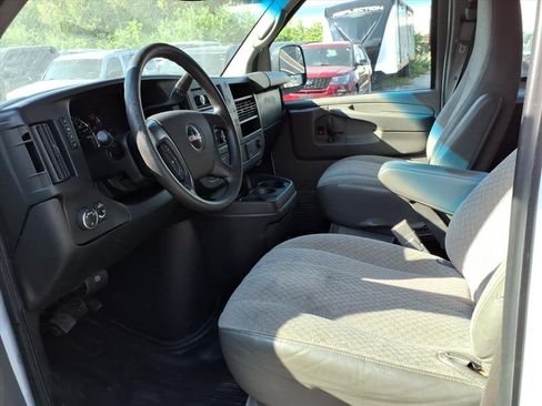 Used 2015 GMC Savana 2500 image 12