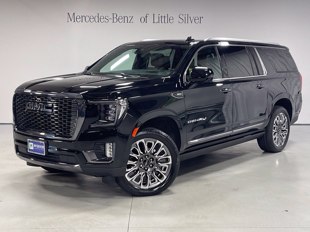 Used 2024 GMC Yukon XL Denali Ultimate AWD/4WD image 1