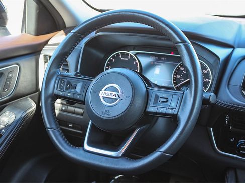 Used 2021 Nissan Rogue SL image 19