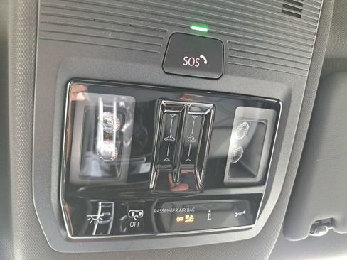New 2026 Volkswagen Atlas Cross Sport SE FWD image 18