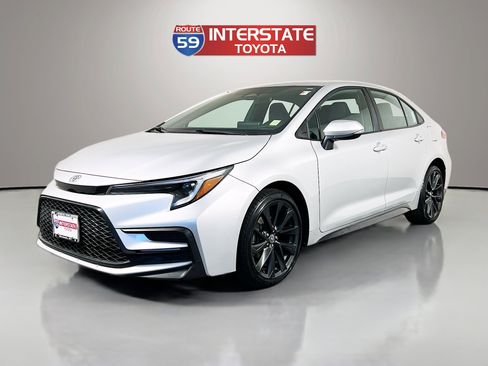 Certified 2023 Toyota Corolla SE w/ Carpet Mat Package (TMS) FWD image 3