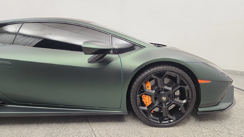 Used 2023 Lamborghini Huracan Tecnica RWD image 27