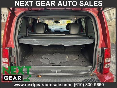 Used 2012 Jeep Liberty Sport image 10