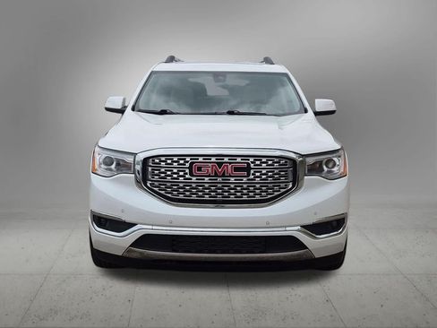 Used 2019 GMC Acadia Denali w/ Technology Package AWD/4WD image 9