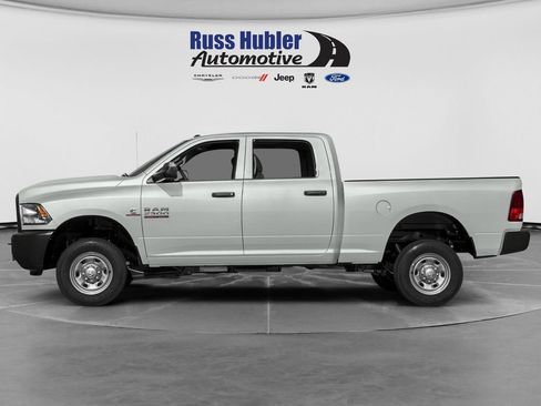 Used 2016 RAM 2500 Tradesman w/ Chrome Appearance Group AWD/4WD image 3