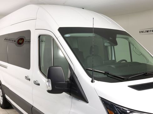 Used 2024 Ford Transit 350 XLT image 39