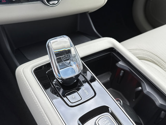 Certified 2026 Volvo XC90 B6 Ultra AWD/4WD image 17