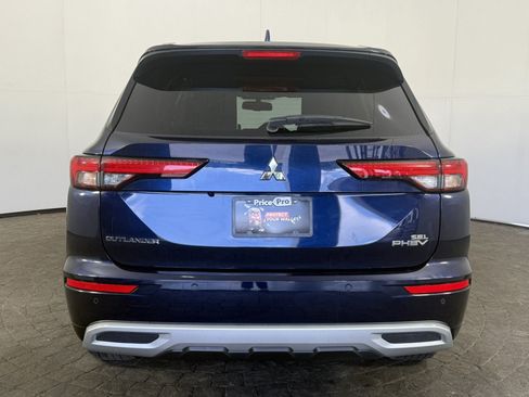 Used 2025 Mitsubishi Outlander SEL AWD/4WD image 6