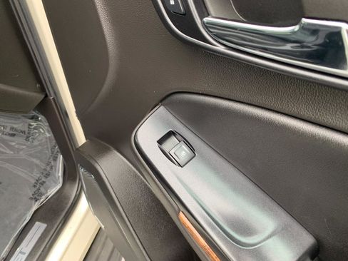 Used 2015 Chevrolet Tahoe LTZ image 47