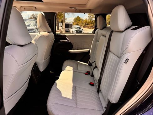 New 2026 Mitsubishi Outlander SEL FWD image 15