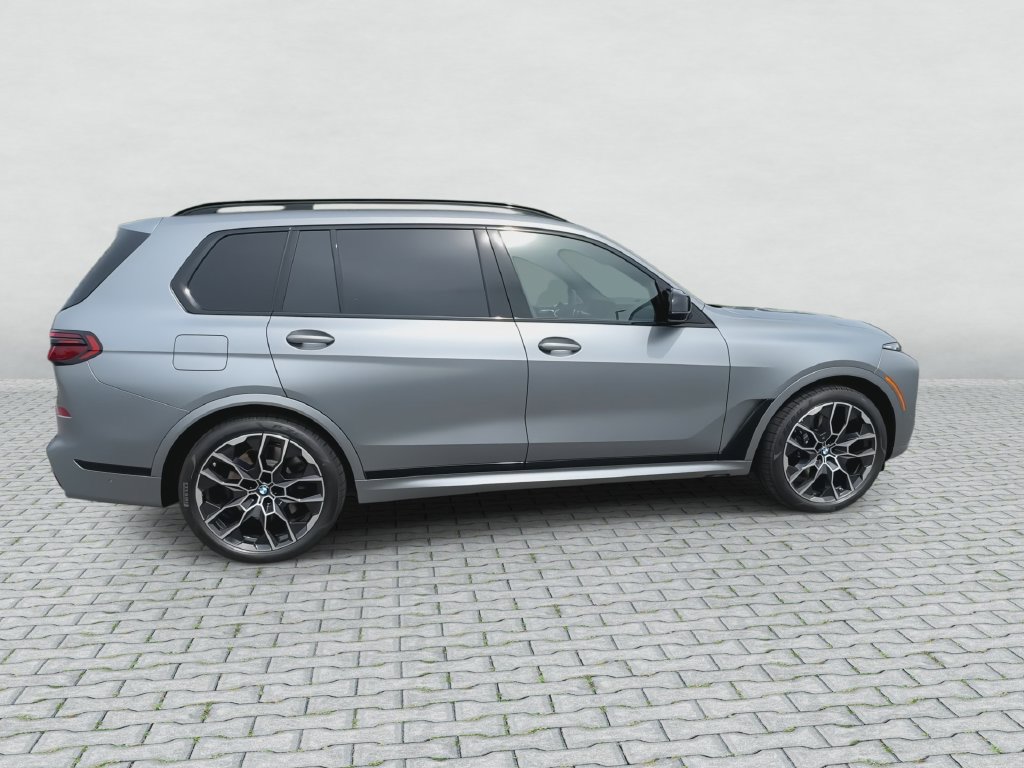 Used 2027 BMW X7 M60i AWD/4WD image 9
