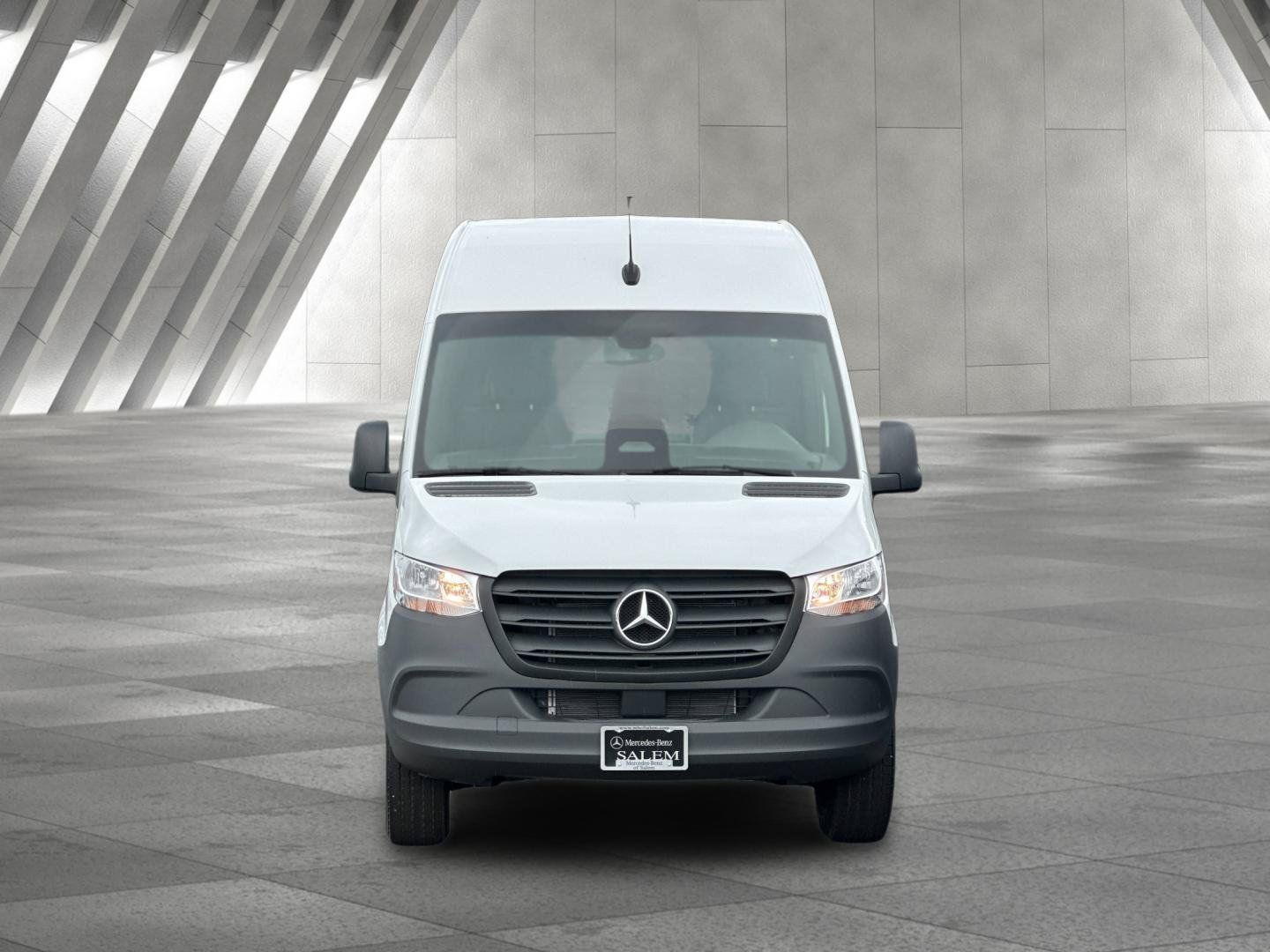 Used 2025 Mercedes-Benz Sprinter 2500 image 9