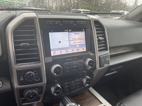 Used 2018 Ford F150 Lariat w/ Equipment Group 502A Luxury image 25