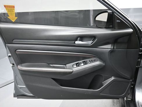 Used 2020 Nissan Altima 2.5 SR image 9