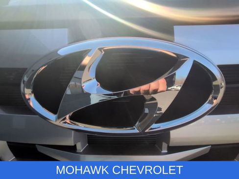 Used 2023 Hyundai Santa Cruz SE image 28