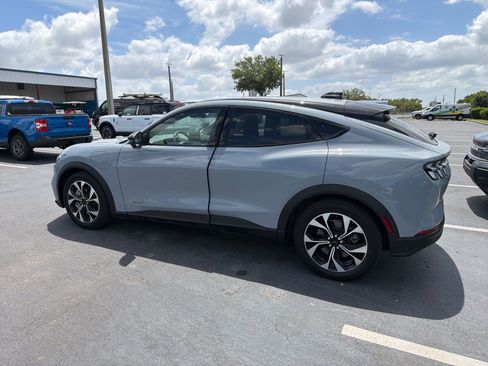 Used 2025 Ford Mustang Mach-E Select image 8