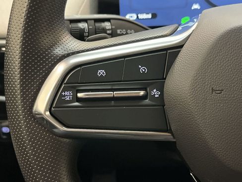 Used 2024 Honda Prologue EX image 12