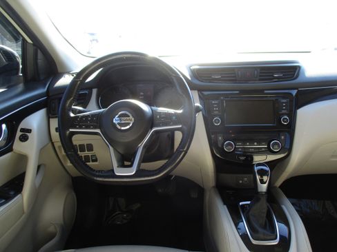 Used 2019 Nissan Rogue Sport SL image 13