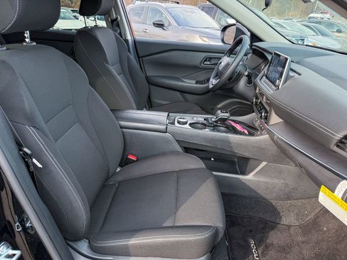 Certified 2025 Nissan Rogue S image 8