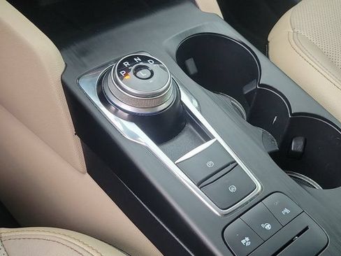 Certified 2020 Ford Escape Titanium FWD image 14