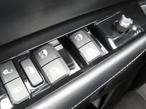 Used 2022 Jeep Wagoneer Series III w/ Premium Group I image 26