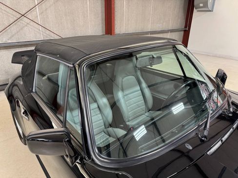 Used 1987 Porsche 911 Carrera RWD image 26