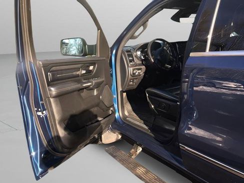 Used 2022 RAM 1500 Limited w/ Bed Utility Group image 12