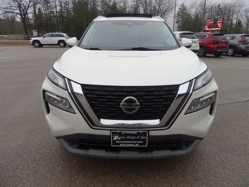 Used 2021 Nissan Rogue SV image 5