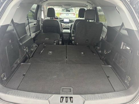 Used 2022 Ford Explorer XLT w/ Equipment Group 202A image 28