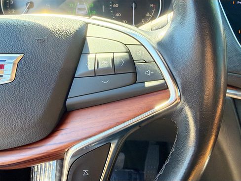 Used 2021 Cadillac XT5 Premium Luxury image 36