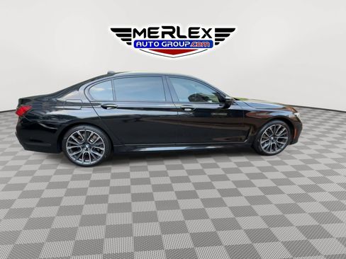 Used 2020 BMW 750i xDrive w/ Executive Package AWD/4WD image 9