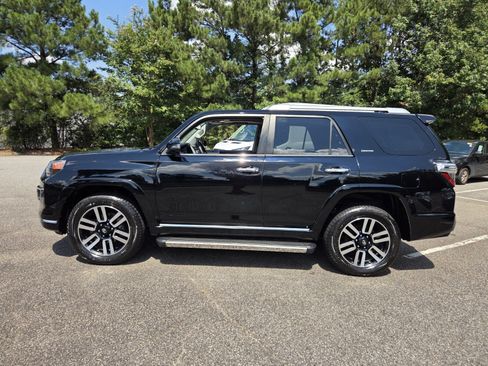 Used 2018 Toyota 4Runner Limited AWD/4WD image 4