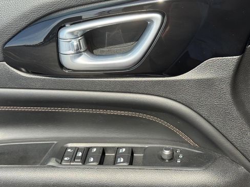 Used 2022 Jeep Compass Limited image 24