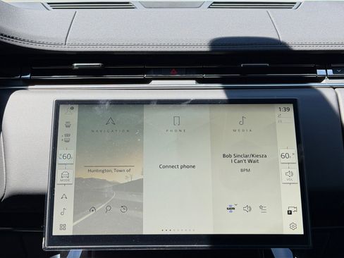 New 2026 Land Rover Range Rover Sport SE AWD/4WD image 14