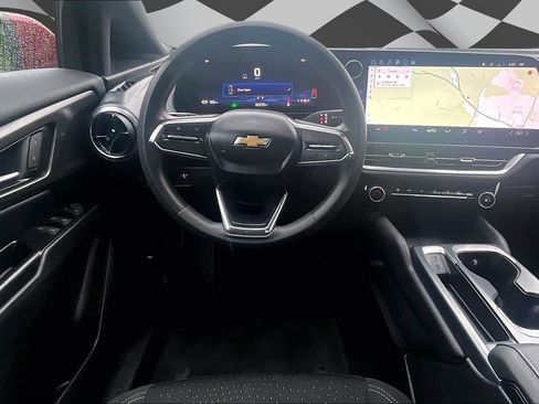 Used 2025 Chevrolet Equinox EV LT FWD image 5