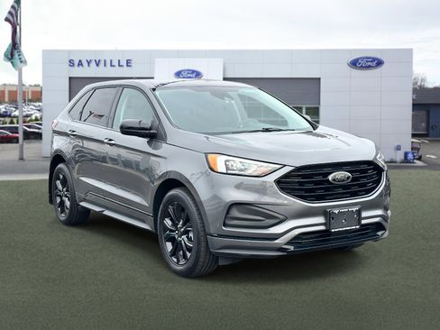 Used 2023 Ford Edge SE w/ Black Appearance Package image 6